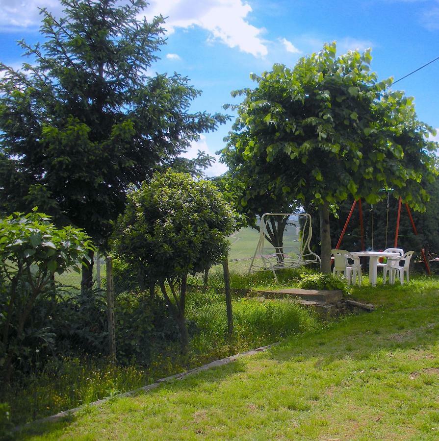 Villa Cascina Tra I Vigneti A Nizza Monferrato Extérieur photo